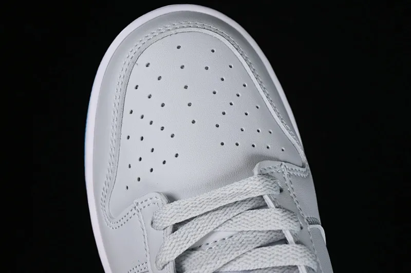 All categories Nk SB Dunk series Nk SB Dunk Low low-top sneakers Nk Dunk Low "Light Blue" Gray North Carolina SB low-top sports and leisure sneakers DV0831-001